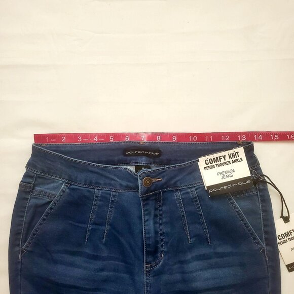 Poured In Blue Women's Comfy Knit Denim Trouser Ankle Premium Jeans Size 8 NWT - Picture 8 of 11